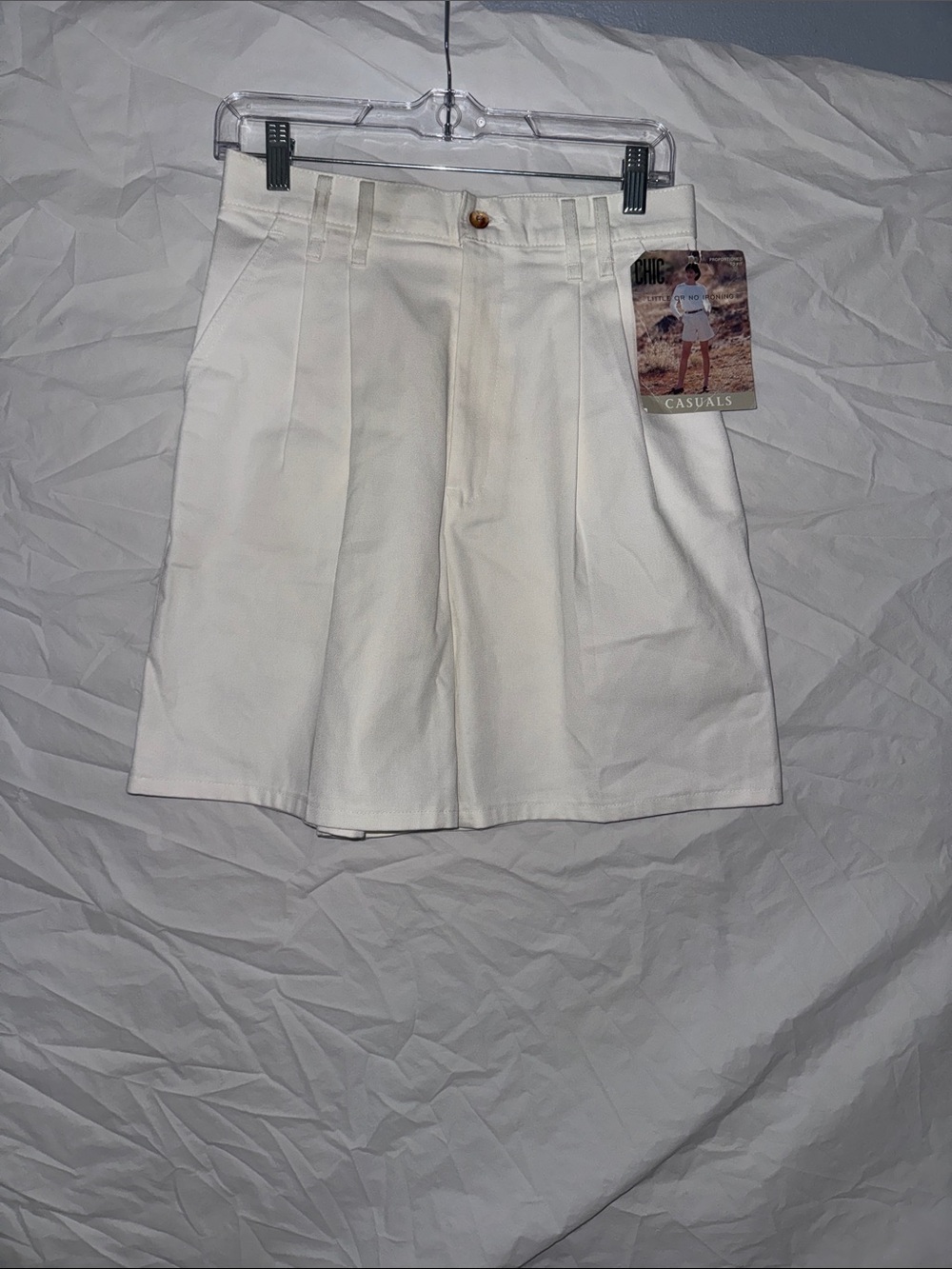 chic Vintage 80’s 90’s White High-Waist Pleated Women's Shorts